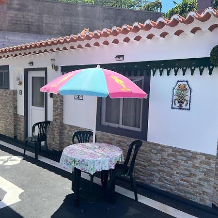 Modern Minimalist Studio With Essential Comfort Funchal  Bagian luar foto